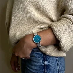 Montre Femme CHOUQUETTE Cadran Bleu Bracelet Acier milanais  Argenté