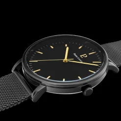 Montre Homme ESSENTIAL Cadran Noir Bracelet Acier milanais  Noir